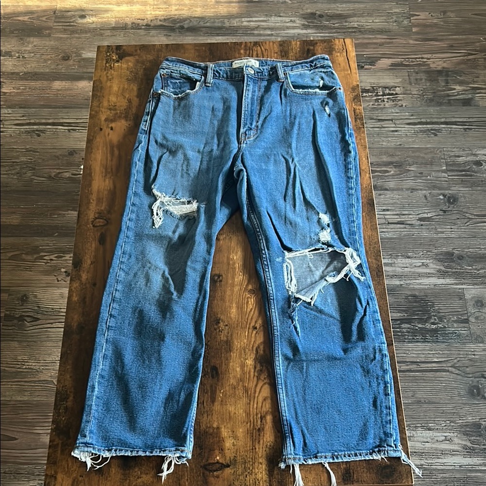 Ankle straight high rise Distressed Jeans
